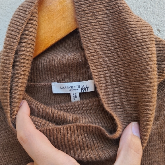 Lafayette 148 | Metallic Trim Cashmere Turtleneck Sweater In Toffee Size Large - Picture 3 of 12